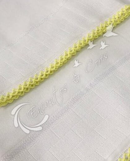 FRALDA MABBER HELLO BABY ESTRELA QUADRICULADA COM CROCHET AMARELO BEBE PINTE E BORDE